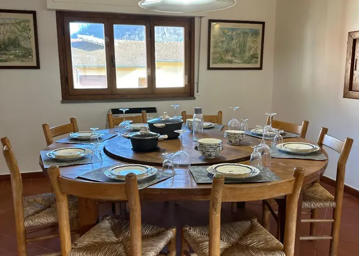 Feriehus Casa Hydrangea Con Piscina E Giardino