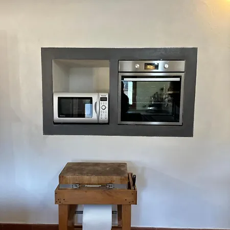 Holiday home Casa Hydrangea Con Piscina E Giardino *