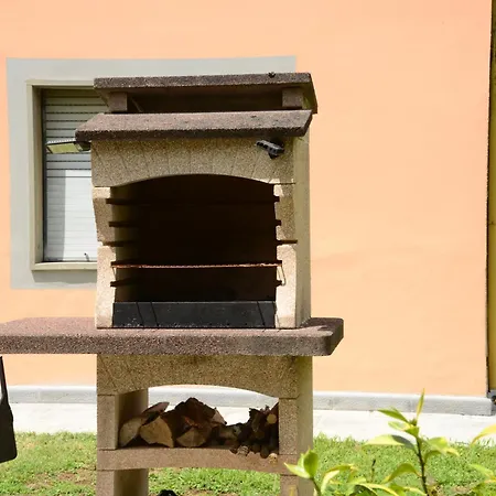 Holiday home Casa Hydrangea Con Piscina E Giardino Bagni di Lucca