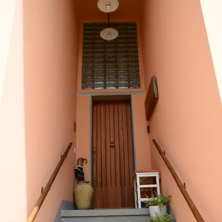 Holiday home Casa Hydrangea Con Piscina E Giardino